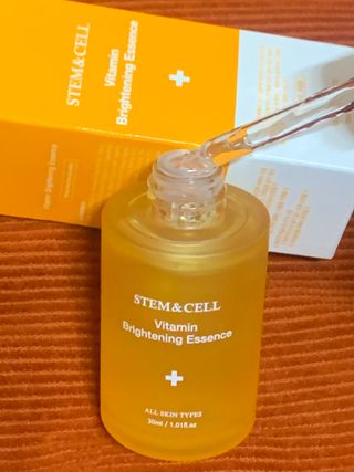 체르엠 스템앤셀 비타민 브라이트닝 에센스 30ml 1개 — 5점을 준 리뷰어가 2021년 11월 올린 사용 사진