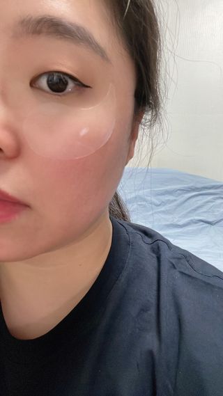 퀸즈홀릭 라이스 보내티컬 아이 마스크 퀸즈홀릭 X 레아라 다이아포스 라이스 보태니컬 링클 리프팅 아이 마스크 7매 1BOX — 5점을 준 리뷰어가 2022년 5월 올린 사용 사진