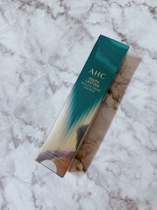 [NEW 탄력유턴 아이크림] AHC 유스 래스팅 리얼 아이크림 포 페이스 — 5점을 준 리뷰어가 2021년 2월 올린 사용 사진