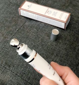 산수시 일루미네이팅 펄 영양 다크서클 스틱 아이 크림 케어 15ml — 5점을 준 리뷰어가 2021년 6월 올린 사용 사진