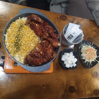 [오늘통닭 수유본점] 콘치즈닭 — 4.5점을 준 리뷰어가 2021년 1월 올린 사용 사진