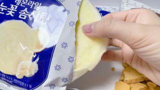 딜라이트 프로젝트  달콤한 눈꽃 간식세트( 눈꽃 솜사탕 / 레몬라임 솜사탕 / 달고나 총 7EA+스마트톡 증정) — 5점을 준 리뷰어가 2022년 5월 올린 사용 사진