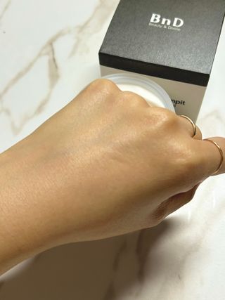 비엔디 2NOW[한글]]BnD 바디 미백 겨드랑이 크림 — 4점을 준 리뷰어가 2025년 3월 올린 사용 사진