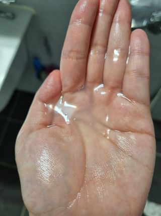 르핸스 퍼포밍 5 샴푸 비반트 포렛/베티버 포그 — 5점을 준 리뷰어가 2022년 12월 올린 사용 사진