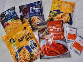 (주)성경순만두 곤약만두.콘치즈만두,삼각당면만두,당면 야끼만두,대구전통 납작만두,떡뽁이 매콤소스,달콤소스 — 5점을 준 리뷰어가 2023년 4월 올린 사용 사진