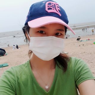 JHWORLD 스누피 마스크 정품 스누피 KF-AD 국내 비말차단 아동용 성인용 일회용 덴탈마스크 50매 — 5점을 준 리뷰어가 2021년 6월 올린 사용 사진