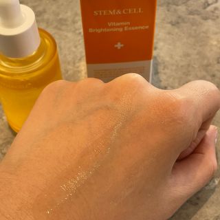체르엠 스템앤셀 비타민 브라이트닝 에센스 30ml 1개 — 5점을 준 리뷰어가 2022년 3월 올린 사용 사진