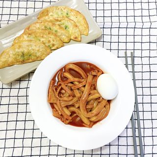 [푸딩팩토리] 즉석누들떡볶이 540g + 대구전통 납작만두 260g — 5점을 준 리뷰어가 2022년 12월 올린 사용 사진