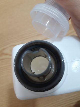 [생활공작소] 섬유유연제 + 세탁세제 1.5L 릴리향 — 5점을 준 리뷰어가 2021년 2월 올린 사용 사진