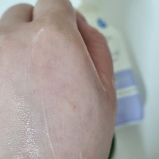 카프리나 산양밀크 모이스춰라이징 바디로션 350ml(라벤더향) — 5점을 준 리뷰어가 2023년 5월 올린 사용 사진