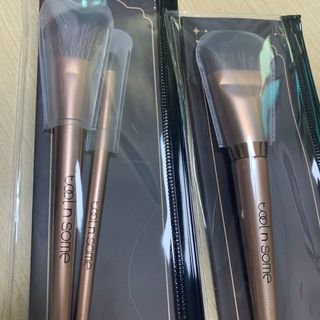 [툴앤썸] 라운드 파운데이션 브러시+사선 쉐딩 브러시+블렌딩 브러시 — 5점을 준 리뷰어가 2021년 6월 올린 사용 사진