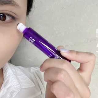 크리스티앙 브르통 리프톡스 아이세럼 펩타이드 롤온 스틱 — 4점을 준 리뷰어가 2022년 10월 올린 사용 사진