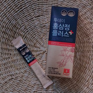서울약사신협_투데이홍삼정플러스스틱_10g x 30포 — 5점을 준 리뷰어가 2021년 6월 올린 사용 사진