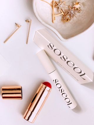 더소설 소설 블랙아이래쉬 세럼 10g(SOSEOL BLACK EYELASH SERUM 10g) — 5점을 준 리뷰어가 2023년 6월 올린 사용 사진