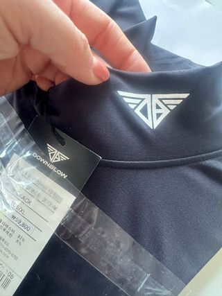 [네이버] 다운블로우 남자 기능성 골프웨어 여름 냉감 쿨링 이너 티셔츠 DB3000M (블랙) — 5점을 준 리뷰어가 2025년 3월 올린 사용 사진