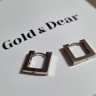 [골드앤디어] 14K 사각 네모 원터치 귀걸이_3color — 5점을 준 리뷰어가 2021년 6월 올린 사용 사진