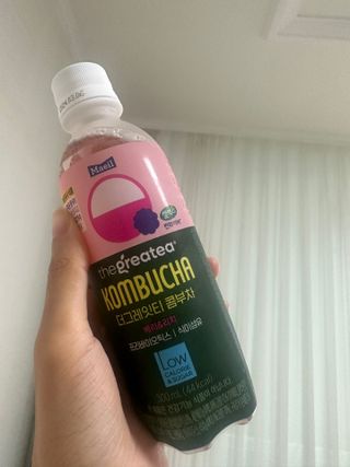 더그레잇티 콤부차 [매일유업] 더그레잇티 44kcal 콤부차 300ml *12개입 (오리지널 6개+베리리치 6개) — 5점을 준 리뷰어가 2023년 7월 올린 사용 사진
