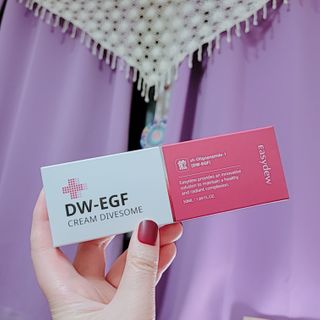 이지듀 DW-EGF 크림 다이브좀_콜라겐이 쏙쏙, 탄력피부로 다이빙 — 4점을 준 리뷰어가 2021년 2월 올린 사용 사진
