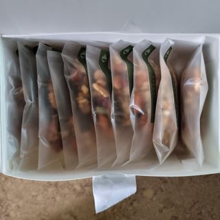 [그래한끼] 무설탕/저당 시리얼타입 수제그래놀라 (40gX10개) — 4점을 준 리뷰어가 2022년 6월 올린 사용 사진