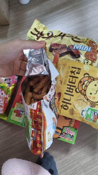 해태제과 2022 호랑이 스낵 5종 세트 — 5점을 준 리뷰어가 2022년 1월 올린 사용 사진