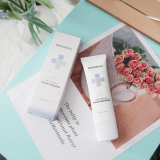 바노바기 코스메틱 바노바기 밀크씨슬 리페어 시카 선스크린 플러스 50ml — 5점을 준 리뷰어가 2023년 2월 올린 사용 사진