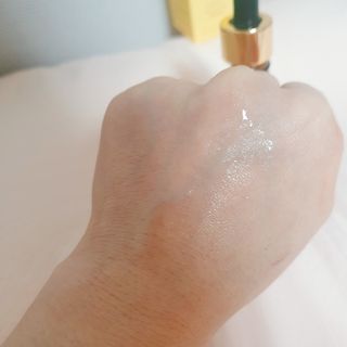 스킨큐어 산다화 비타민c 화이트닝 에센스 30ml — 5점을 준 리뷰어가 2024년 1월 올린 사용 사진