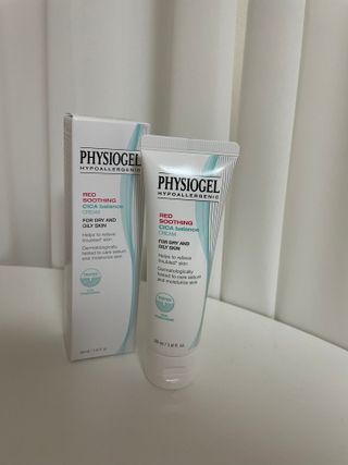 피지오겔 레드수딩 시카밸런스 크림 50ml — 4.5점을 준 리뷰어가 2022년 4월 올린 사용 사진