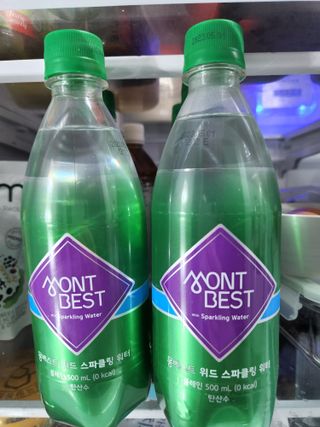 몽베스트 Montbest with Sparkling water Plain 20병 — 5점을 준 리뷰어가 2022년 6월 올린 사용 사진