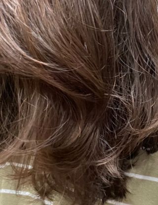 썸헤어 / SUMHAIR 썸헤어 실키 테라피 헤어 에센스 — 5점을 준 리뷰어가 2021년 4월 올린 사용 사진