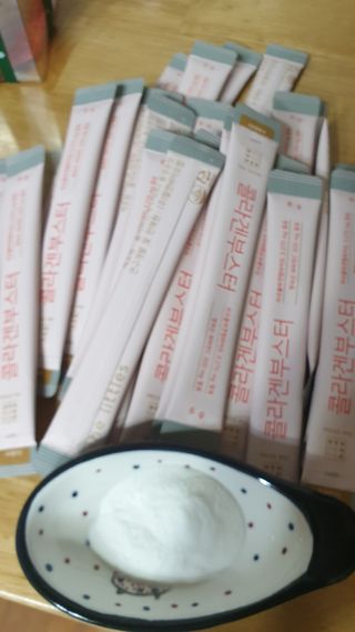 더리틀스 콜라겐부스터 — 5점을 준 리뷰어가 2023년 1월 올린 사용 사진