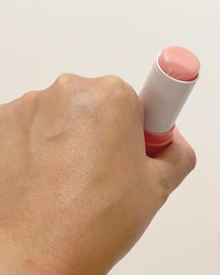 스킨큐어 산다화 카멜리아 안티 링클 멀티밤 — 3점을 준 리뷰어가 2022년 10월 올린 사용 사진
