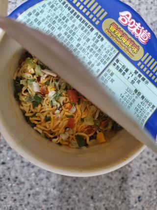 NISSIN 닛신 컵누들  4종 - 씨푸드오리지날, 씨푸드 스파이시, 씨푸드 커리, 씨푸드 XO소스 — 5점을 준 리뷰어가 2022년 3월 올린 사용 사진
