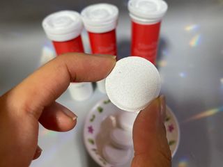 [슬림드랍 석류맛] 건기식 다이어트 보조제 겸 비타민 — 5점을 준 리뷰어가 2022년 1월 올린 사용 사진