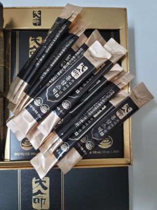 헬스업_천명진프리미엄홍삼스틱_10ml x 30포 — 5점을 준 리뷰어가 2021년 2월 올린 사용 사진