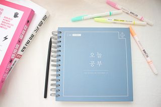리훈 여러분의 오늘을 채워나갈 수 있도록 도와줄 오늘공부 1년용 스터디플래너 — 5점을 준 리뷰어가 2021년 4월 올린 사용 사진