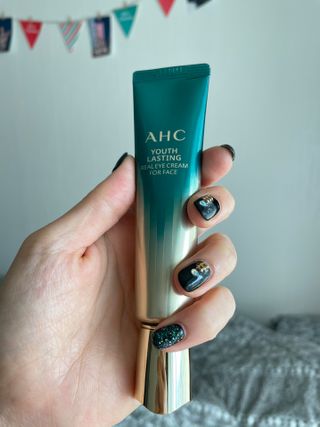 [NEW 탄력유턴 아이크림] AHC 유스 래스팅 리얼 아이크림 포 페이스 — 5점을 준 리뷰어가 2021년 1월 올린 사용 사진