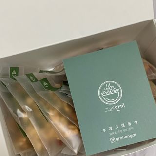 [그래한끼] 무설탕/저당 시리얼타입 수제그래놀라 (40gX10개) — 5점을 준 리뷰어가 2022년 7월 올린 사용 사진