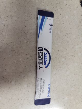 자연에온 아르긴포스 L-아르기닌 5555mg 스틱 15개입 1박스 — 5점을 준 리뷰어가 2022년 1월 올린 사용 사진
