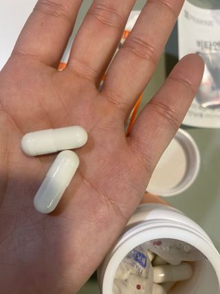프리마인 성큼다가온 봄, 이너뷰티를 챙겨야 피부도 화사하게, 컨디션도 활기차게. 흡수율을 높인 고효율 비타민. — 5점을 준 리뷰어가 2022년 11월 올린 사용 사진