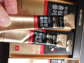 서울약사신협_투데이홍삼정플러스스틱_10g x 30포 — 5점을 준 리뷰어가 2021년 2월 올린 사용 사진