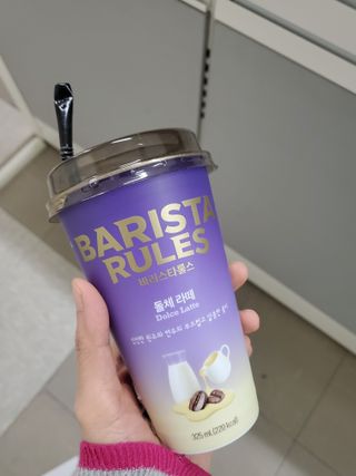 바리스타룰스 돌체 라떼 — 5점을 준 리뷰어가 2023년 4월 올린 사용 사진