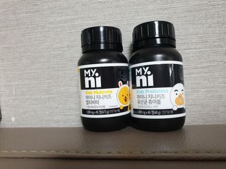 일동제약 마이니 마이니 지니키즈 유산균 츄어블, 멀티비타 set — 5점을 준 리뷰어가 2021년 3월 올린 사용 사진