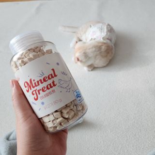 프롬씨 미네랄 소고기트릿 / 미네랄 치킨트릿 / 미네랄 북어트릿 (3가지 상품 중 랜덤 1가지 상품 랜덤 발송) — 5점을 준 리뷰어가 2022년 11월 올린 사용 사진