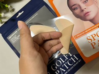 원에이드 알로에사포나리아 투명 골프패치 & 원에이드 하이드로겔 스포츠패치 — 3.5점을 준 리뷰어가 2022년 8월 올린 사용 사진