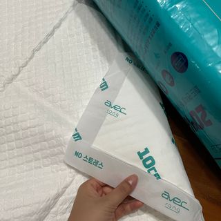 아베크 펫 와이드 프리미엄 중형 애견 강아지 배변 패드 54매 1팩 45g — 5점을 준 리뷰어가 2021년 7월 올린 사용 사진