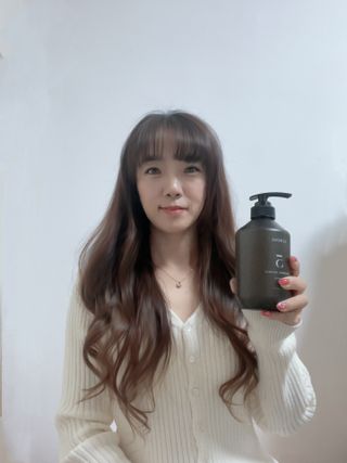 르핸스 퍼포밍 5 샴푸 비반트 포렛/베티버 포그 — 5점을 준 리뷰어가 2023년 2월 올린 사용 사진