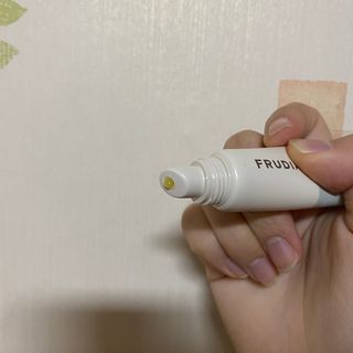 [후르디아] 올리브영 착한보습 비건 립버터 2종 — 5점을 준 리뷰어가 2022년 11월 올린 사용 사진