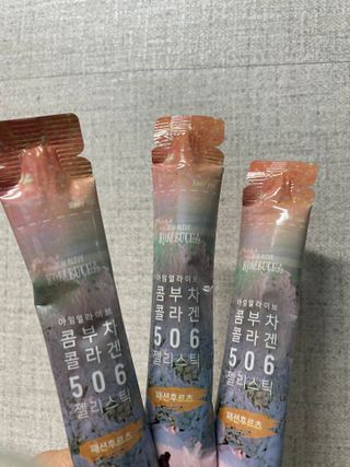 엘리샤코이 아임얼라이브 콤부차 콜라겐 506 스틱젤리 패션프루트 — 5점을 준 리뷰어가 2022년 8월 올린 사용 사진