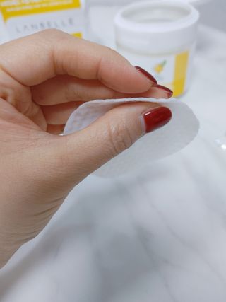 랑벨 비타 에너지 잡티 앰플 패드 65매 (투명하고 밝은 얼굴 광채패드) — 3.5점을 준 리뷰어가 2022년 5월 올린 사용 사진