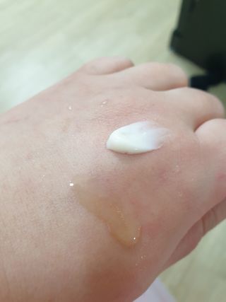mom e 맘이 내추럴 베이비 케어 크림+바디오일 — 5점을 준 리뷰어가 2021년 1월 올린 사용 사진